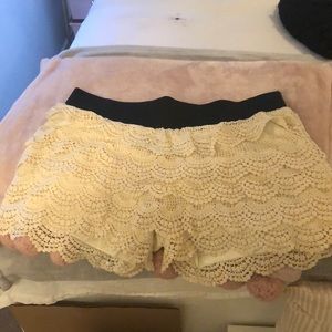 Crocheted shorts
